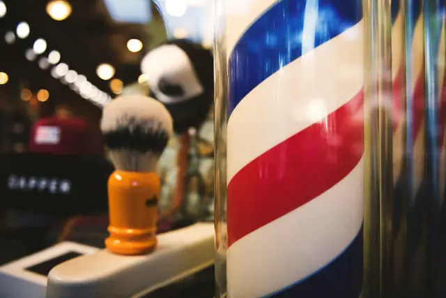 Die Wirtschaftskammer Österreich (WKO) teilte gegenüber MeinBezirk, dass Hygiene in der schulischen und praktischen Ausbildung zum Friseur oder Stylist großgeschrieben wird. (Symbolbild) | Foto: Tim Mossholder/Unsplash