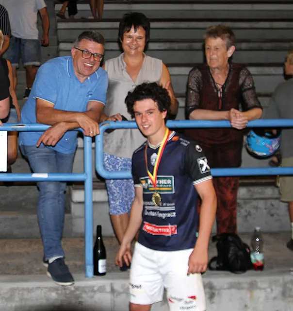 Auch die Eltern Gerald und Elke kamen zum Gratulieren. | Foto: Peter Seper