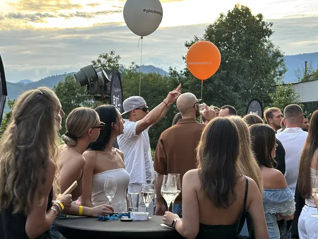 Die Stimmung war bereits zu Beginn ausgelassen. | Foto: MeinBezirk/Astrid Moder