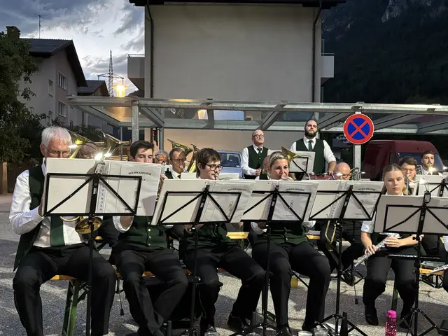 Die Musik spiele bis in die späten Abendstunden. | Foto: Christian Amtmann