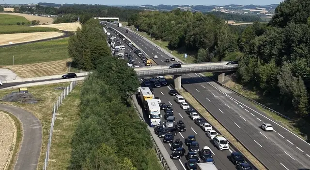 Stau auf der A1. | Foto: DOKU-NÖ