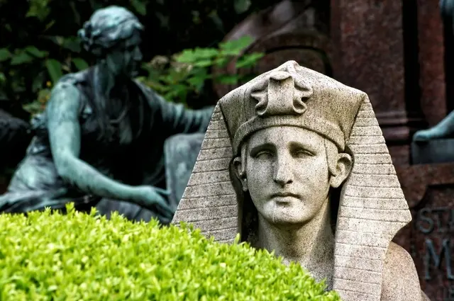 5 Geheimtipps für Wien Touristen oder auch Einheimische. Darunter auch eine Nacht-Tour am Zentralfriedhof. | Foto: kutu1/Pixabay