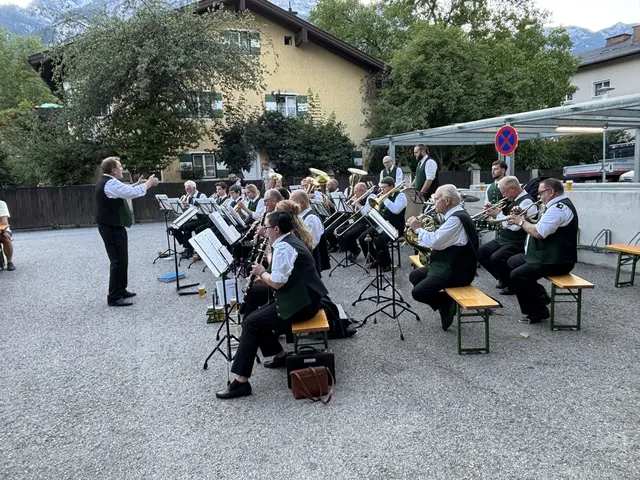 Das gemeinsame Musizieren der Werkskapelle. | Foto: Christian Amtmann