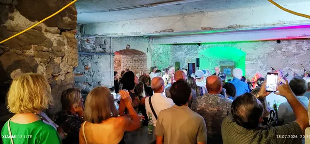 Musik, Geschichte und ein voller Schlosskeller
„Forever Young“ begeisterte im Schloss Pragstein | Foto: HMV