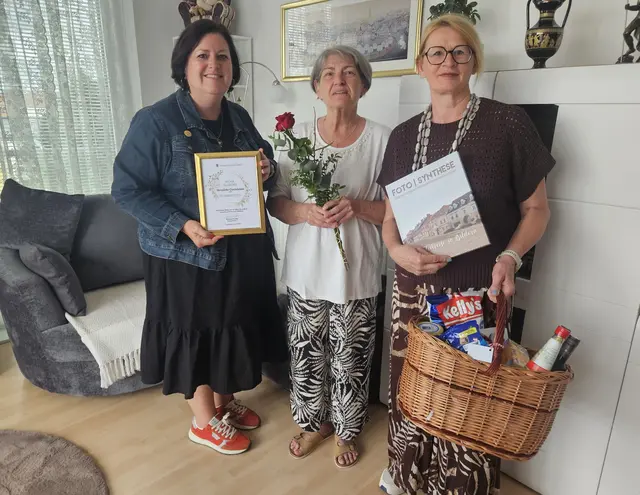 Bürgermeisterin Sabrina Divoky, Sylvia Blaschke, Stadträtin Christa Majnek. | Foto: Stadtgemeinde Traiskirchen