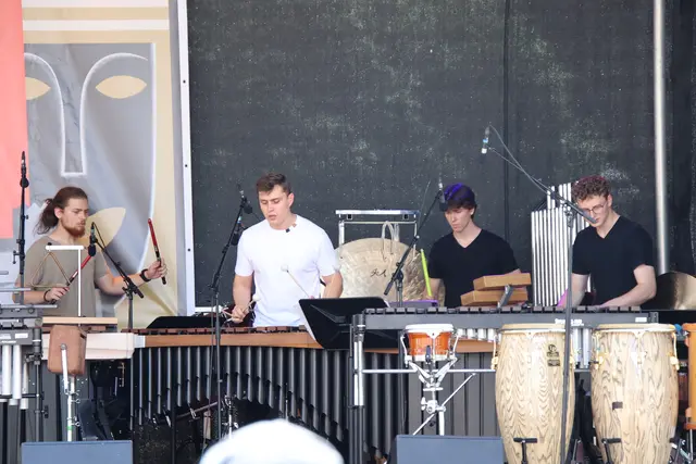 Das Leon Lorenz Percussion Ensemble gab am Alten Markt beim Fest zur Festspieleröffnung eine Show der Sonderklasse.