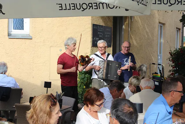 "Aniada a Noar" beim Cafe Roseneck