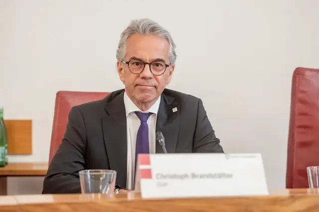 Am Mittwoch, 15. Juli 2026, wurde Christoph Brandstätter (ÖVP) neuer Vizebürgermeister der Stadt Salzburg. Die offizielle Angelobung erfolgte im Rahmen einer Gemeinderatssitzung in die Hand von Landeshauptfrau Karoline Edtstadler. | Foto: Stadt Salzburg/Wildbild