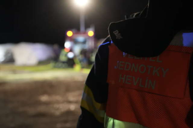 Am 18. Juli wurden die Einsatzkräfte um 20.22 Uhr zu einem Großbrand auf dem Mitterhof im Gemeindegebiet Wildendürnbach alarmiert.  | Foto: BFKDO Mistelbach
