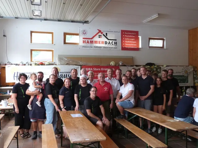 Das Team der Freiwilligen Feuerwehr Hammerteich freute sich über die zahlreichen Besucherinnen und Besucher.  | Foto: Vanessa Wittmann