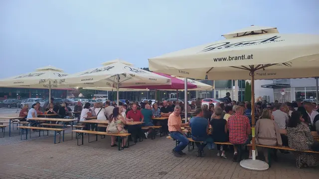Es herrschten angenehme Sommertemperaturen beim Konzert. | Foto: Markus Zalar