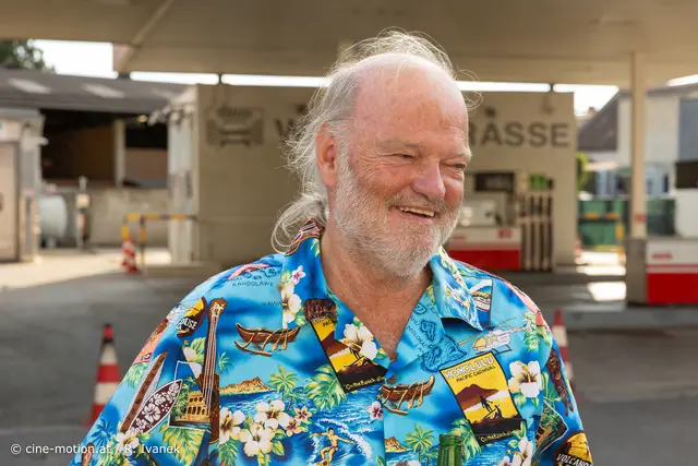 Günther Klapa  (Obmann des Vereins Partnerschaft-Gramatneusiedl) sichtlich zufrieden mit den Besucherzustrom. | Foto: cine-motion.at / R. Ivanek