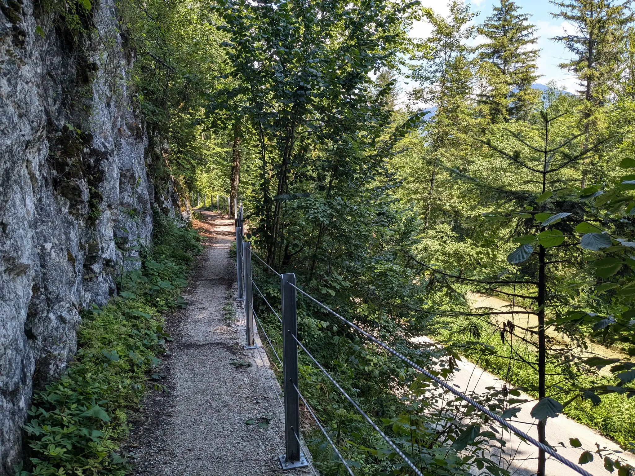 Nach Felsräumungs- und Waldpflegearbeiten: Soleleitungsweg zwischen Steeg ...