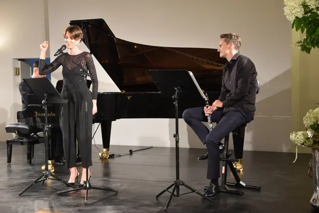 Die vielseitige Sopranistin Romana Amerling und ein hochwertiges Ensemble um Daniel Ottensamer machen das Gesamtwerk von Hilde Löwe konzertant zugänglich.  | Foto: Michaela Müller