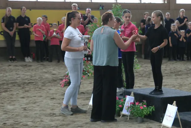 Herzliche Gratulation! | Foto: Gerhard Langmann