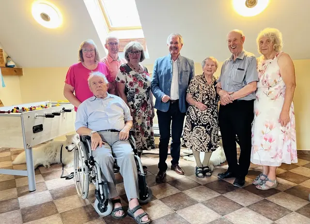 Sabine und Walter Friedl, Andreas und Christine Epp, Jubilarin Elfriede Epp, Bernhard und Maria Epp feierten. | Foto: privat