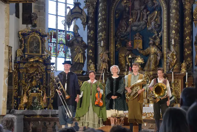 Musikerinnen und Musiker von "Lederwasch" 2026