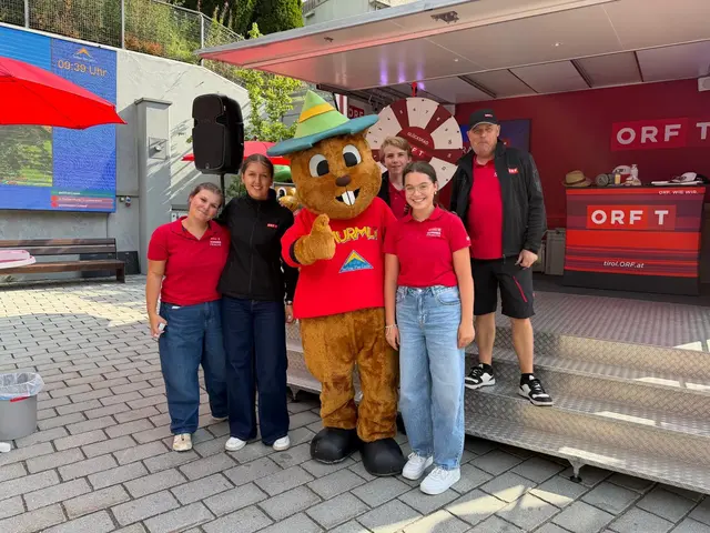 Das Radio Tirol-Team macht sich bereit für die nächsten Sommerfrische-Stationen. | Foto: ORF Radio Tirol/Patricia Graeff