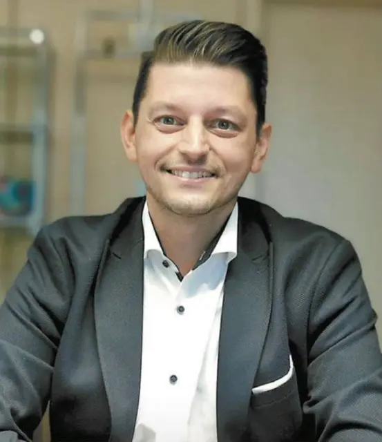Stadtrat Daniel Neuner (Haller Volkspartei) freut sich über die Einstimmigkeit. | Foto: Haller Volkspartei