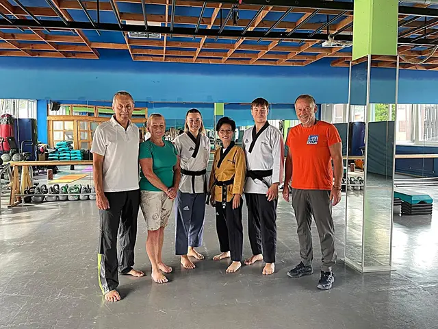 Starkes Training und gute Betreuung für die Weltmeisterin: Drei Tage Trainingsarbeit für Anna Schneeberger mit Weltmeisterin GM Seo Yeong‑Ae (mi).  | Foto: Taekwondo-W