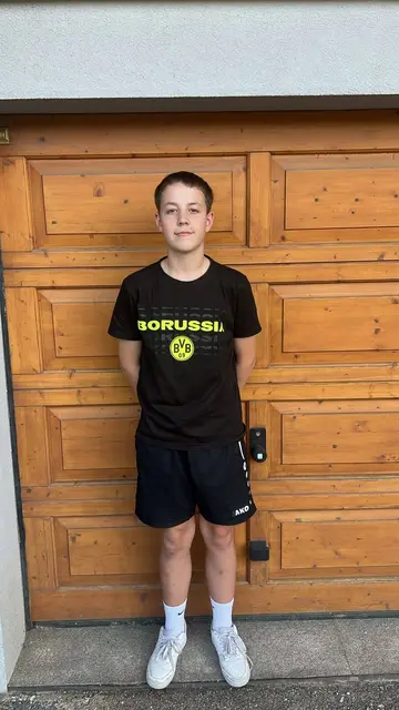 Julian (17) ruft lieber gleich an bevor er eine Nachricht schreibt. | Foto: Privat