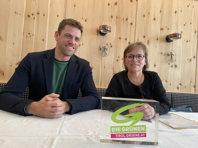 Gebi Mair und Margit Dablander fürchten, dass durch die EuGH Klage das 7,5t Limit am Fernpass fällt und fordern die Regierung erneut zum Umdenken auf. | Foto: Hartman