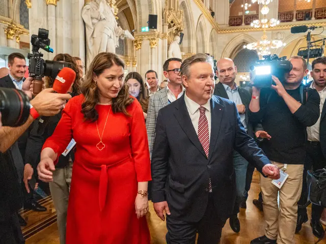Wirtschaftsstadträtin Barbara Novak und Bürgermeister Michael Ludwig versuchen in der Causa Ruck zu beschwichtigen. (Archivbild) | Foto: Valentina Marinelić/MeinBezirk