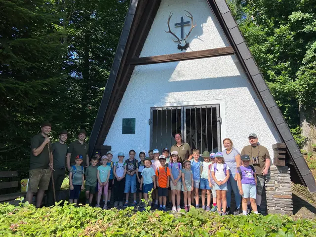 Ein "Waldtag" für die Kinder mit der Inzersdorfer Jägerschaft. | Foto: Nathalie Schnellnberger
