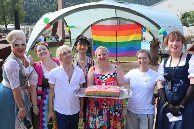 Seit der ersten Parade vor fünf Jahren ist die Pride in Unken deutlich gewachsen und hat auch ihre Kreise in andere ländliche Gemeinden gezogen. | Foto: Heublumen - LGBTQIA+ Initiative