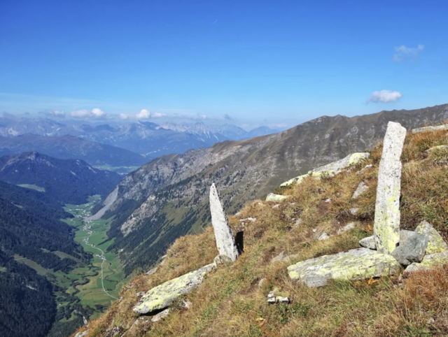 Bergwanderer können den Weg zum Gipfel der Hohen Kirche nicht verfehlen. ©W. Kräutler