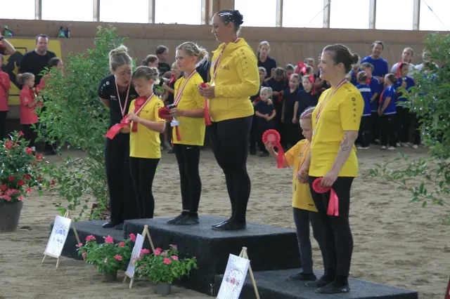 Mama/Kind auf das Podium! | Foto: Gerhard Langmann