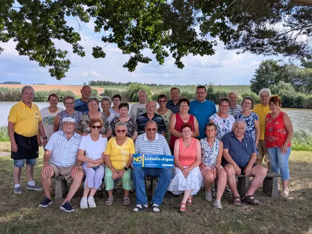 Die Gruppe der Senioren am Sauteich | Foto: NÖ Senioren
