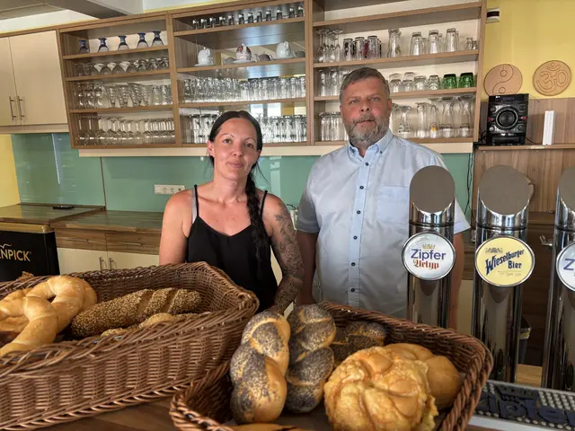 Julia und Thomas Hauseder schließen ihren Betrieb mit Ende September.  | Foto: MeinBezirk/Huber