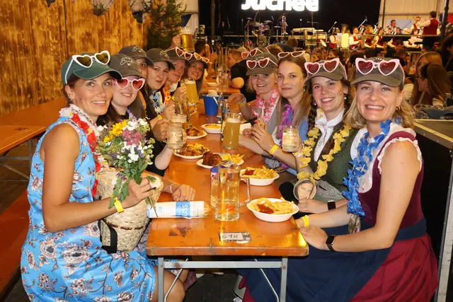 Eine gesellige Polterrunde aus Großarl | Foto: Agnes Etzer