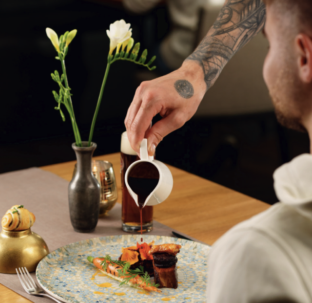 Bitte zu Tisch: Frierss Feines Haus zählt zu den besten Genussadressen der Region. | Foto: Frierss Feines Haus 
