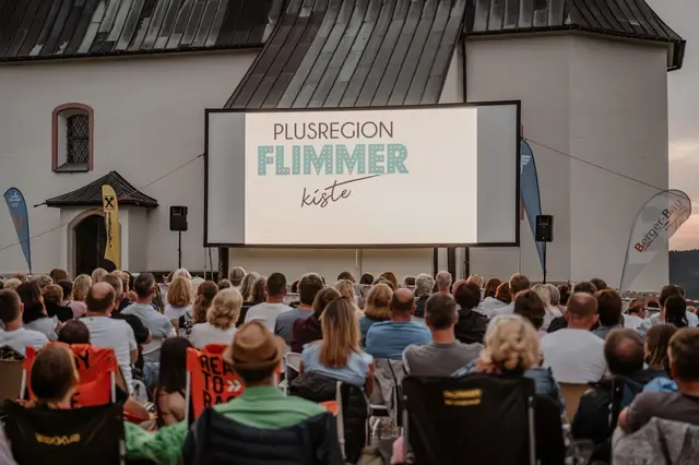 Gezeigt wurde in Sommerholz die Komödie „Extrawurst“, die das Publikum bestens unterhielt. | Foto: Monika Helminger Fotografie