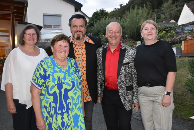 Musikkabarett vom Feinsten gab es bei Aloisia Mehlspeis und Kaffeestubn in Badersdorf: Daniela Muhr, Aloisia Bischof, Werner Auer, Andy Lee Lang, Romana Latzko | Foto: Michael Strini
