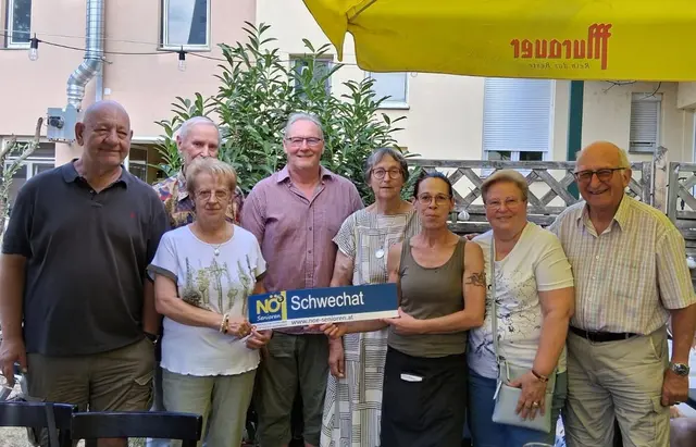 Nachdem die Gastwirtschaft "Zur goldene Kette" zusperrt, waren die Niederösterreichischen Senioren der Ortsgruppe Schwechat auf einen Abschiedstrunk bei Angelika Vas.