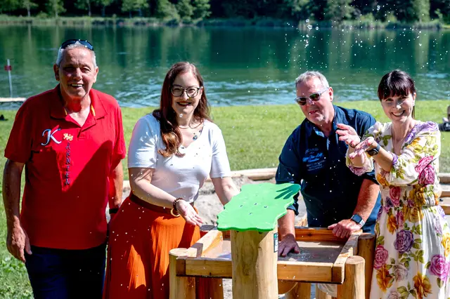 Vizebürgermeisterin Sarah Katholnig (Zweite von links) mit Gemeinderat Josef Habernig sowie Dietmar Juvan und Iris Mehicic (beide Stadt Villach) | Foto: Stadt Villach/Karin Wernig