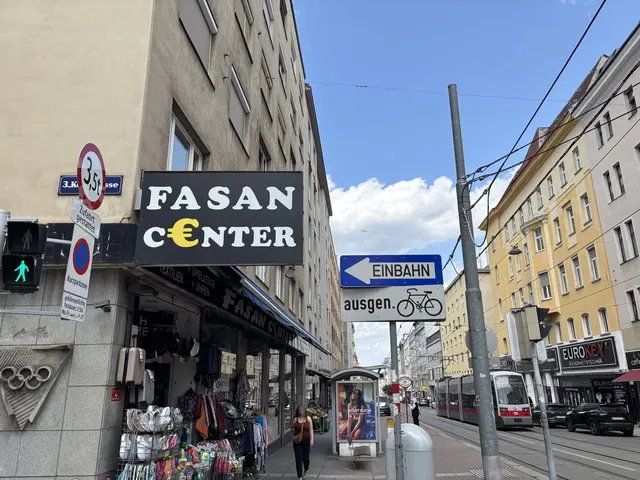 Das Fasan-Center hat von Montag bis Samstag zwischen 8.30 und 19 Uhr geöffnet.  | Foto: Luca Arztmann/MeinBezirk