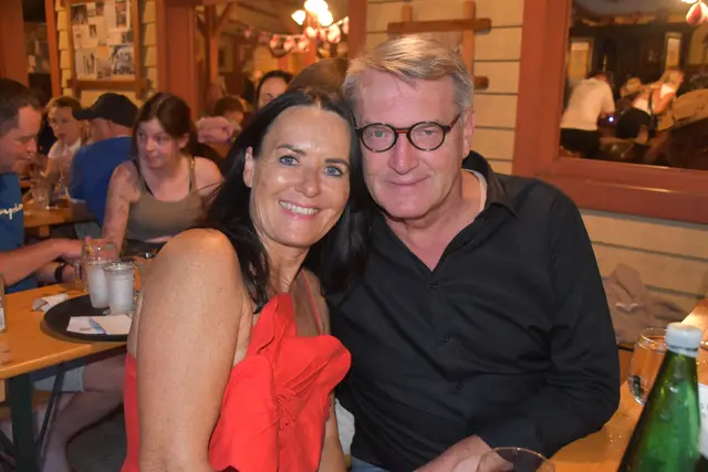 Doris Kollar-Lackner und Alfred Kollar ließen sich die MeinBezirk-Night nicht entgehen. | Foto: MeinBezirk/Michael Strini