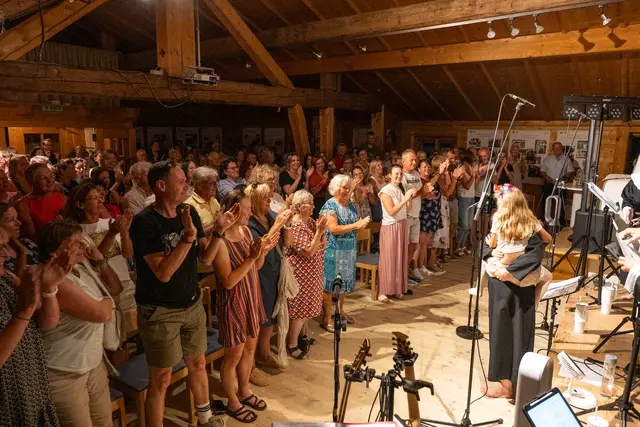 Am Ende gab's Standing Ovations.  | Foto: Fabian Breuer