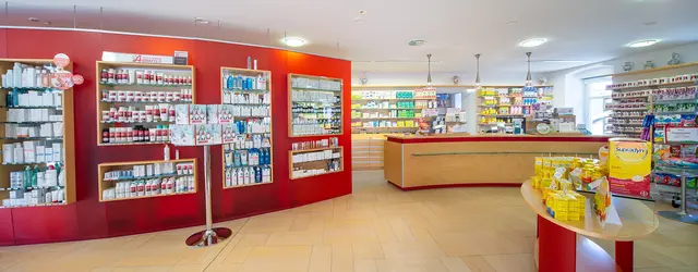 Besonders gefragt und wichtig für die Reiseapotheke sind Pflaster, Desinfektionsmittel, Nasenspray und Antiseptika.  | Foto: Kaso-Foto