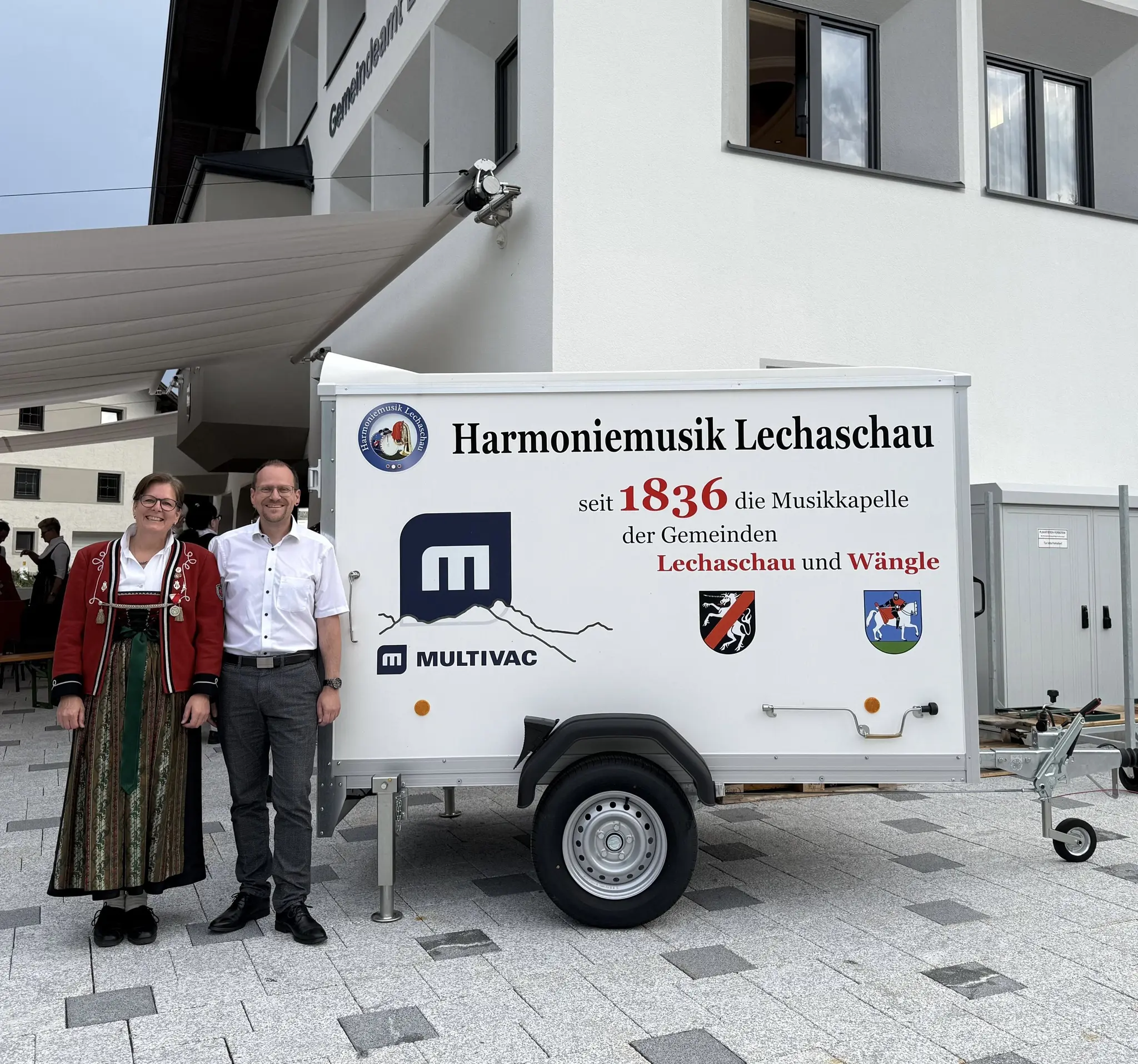 New trailer handed over: MULTIVAC supports the Lechaschau brass band - | ...