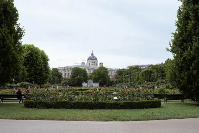 Das Sommerwetter bleibt Wien auch in den kommenden Tagen erhalten. Neben vielen sonnigen Phasen ziehen zeitweise Wolken durch, dazu frischt der Nordwestwind deutlich auf. | Foto: Sade Jerabek/MeinBezirk