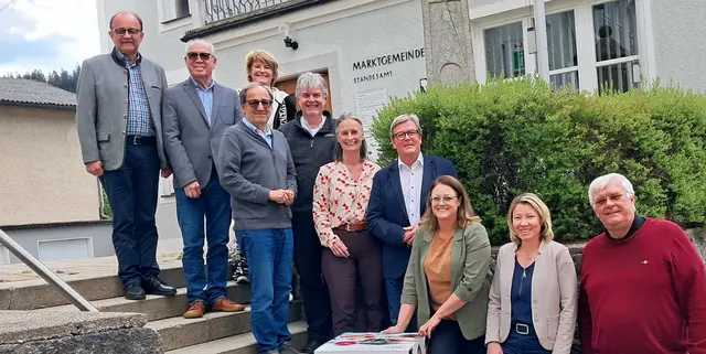 Vorstand und Steuerungsgruppe der Gemeinschaftsstiftung Mühlviertel (von links): Hans Holzmann, Wolfgang Gutenthaler, Johannes Hinterreither-Kern, Maria Atteneder, Kurt Prandstätter, Beatrix Swoboda, Josef Lindner, Katrin Schett, Renate Fürst und Alois Hochedlinger. | Foto: MVA