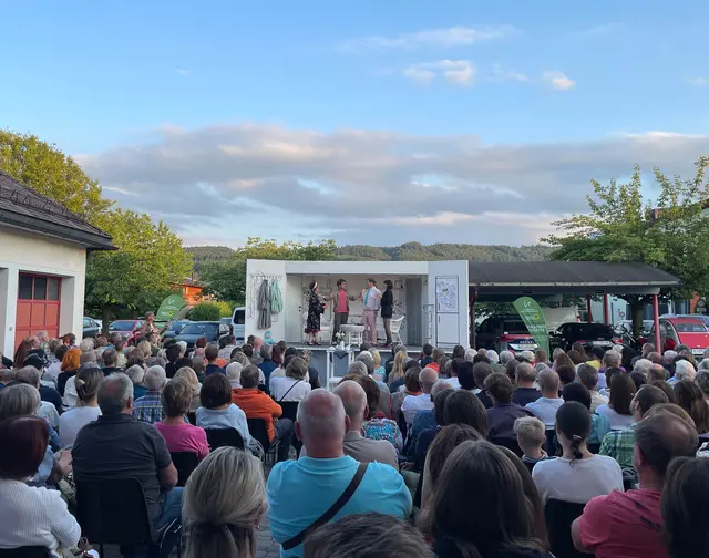 Salzburger Straßentheater: Gespielt wird noch bis 2. August 2026. Insgesamt stehen dann 42 Vorstellungen auf dem Programm. | Foto: SKV