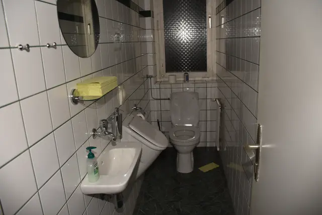 Nach knapp 60 Jahren hat das Gemeindehaus in Pabneukirchen mit Gemeindeamt, Polizeistation, Wohnungen, Heimatstube, Büro für Wassergenossenschaft und mit einem Frisiersalon (ehemals Postamt) ausgedient.  | Foto: Zinterhof