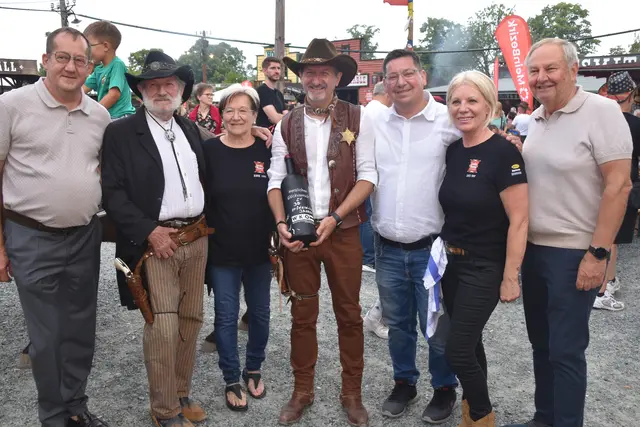 Familie Wurglits wurde von der Wirtschaftskammer Burgenland geehrt. | Foto: MeinBezirk/Michael Strini