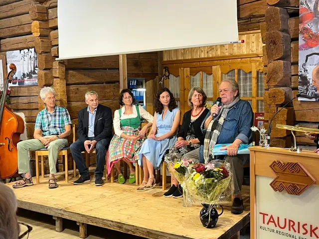 V. l.: Philosoph Günther Witzany, Christian Vötter, Susanna Vötter Dankl, Sarah Vötter, Margot Salchegger (langjähriges TAURISKA Vorstandsmitglied) und TAURISKA Gründer Prof. Alfred Winter. | Foto: Fabian Breuer